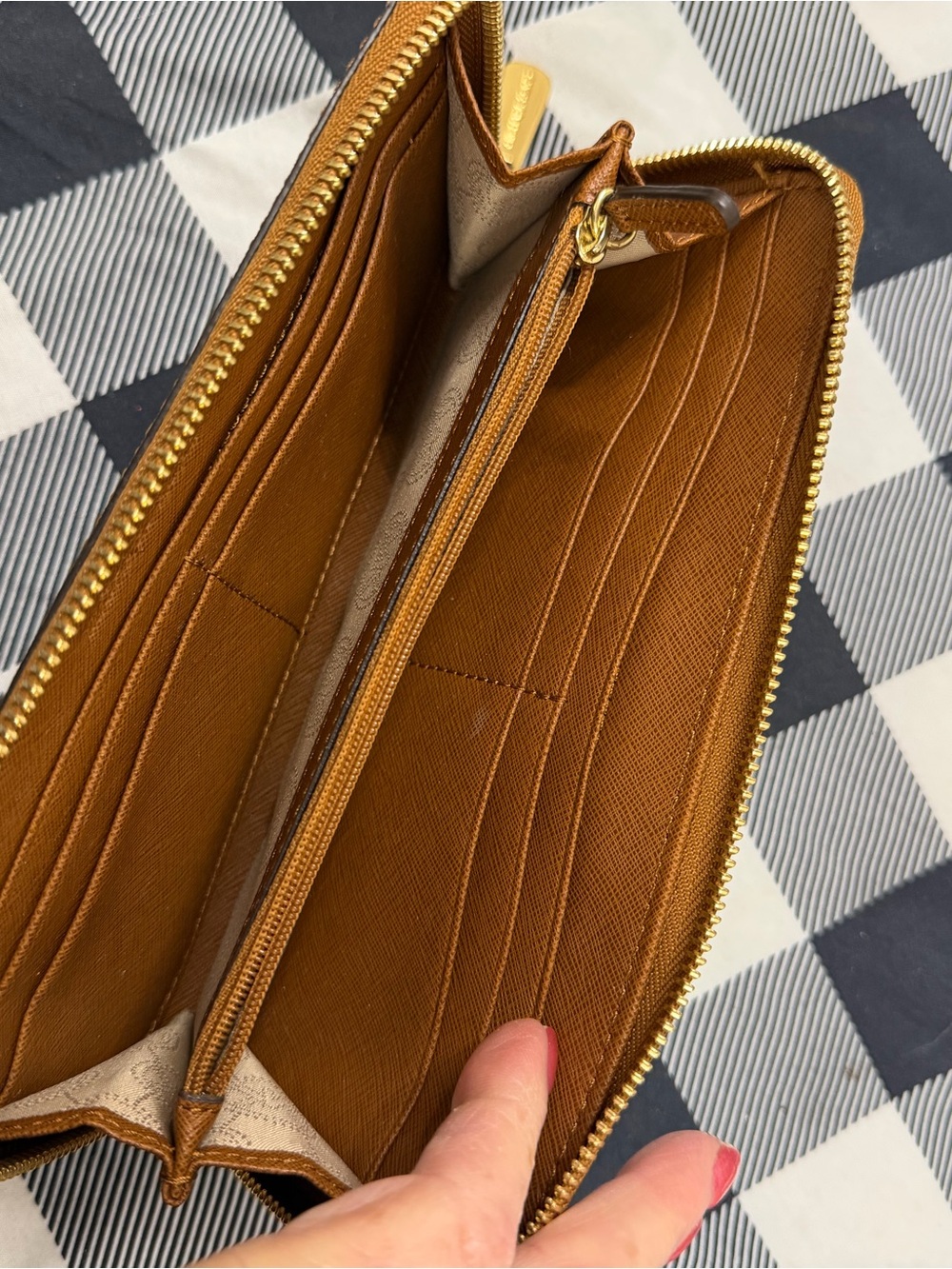 Michael Kors Saffiano Wallet in Caramel Brown with Gold Hardware - Picture 5 of 10